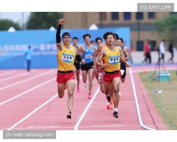 体育新闻中心深度人物特写，体育方面的新闻特写,200字左右