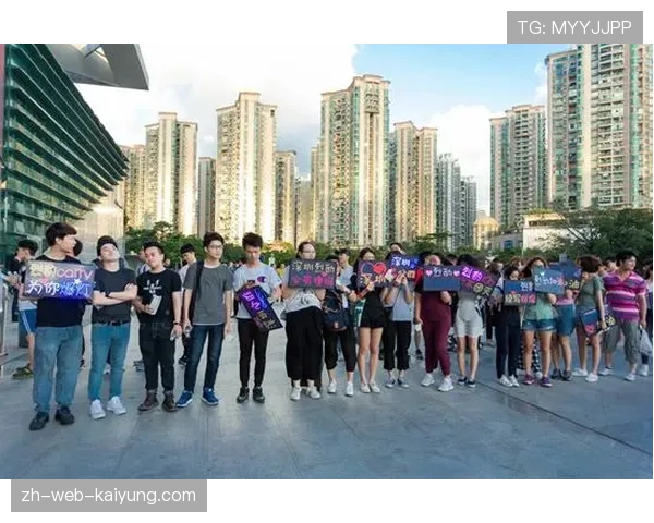 冠军球队球员参与线上粉丝互动答疑拉近距离，冠军主场